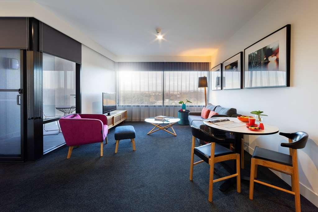 East Hotel And Apartments Canberra Pokój zdjęcie